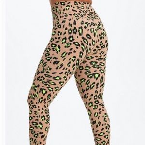 Fabletics Define Powerhold Ultra HW 7/8 Legging